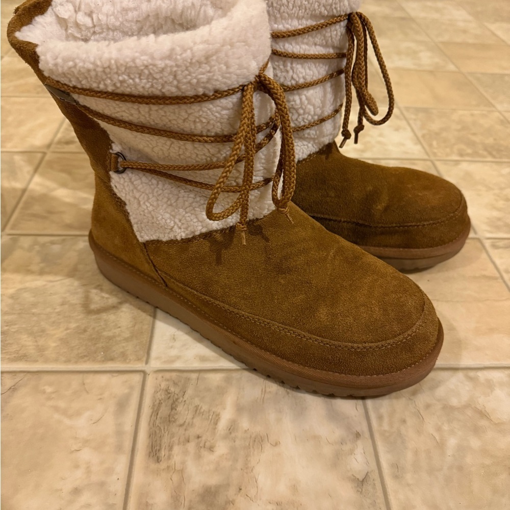 Koolaburra Brown Suede with White Fleece Boots - Picture 3 of 5